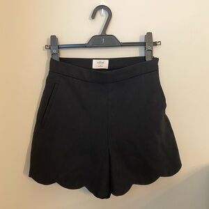 SALE! Aritzia Wilfred size 0 black short